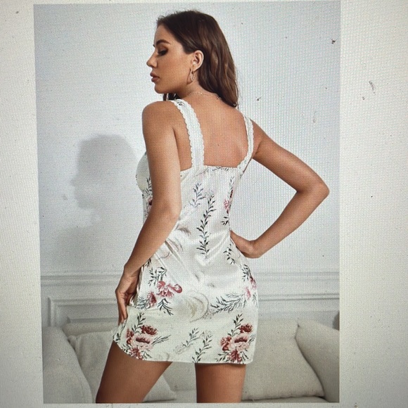 Shein Floral Print Lace Trim Satin Nightdress BNWOT - Picture 2 of 13